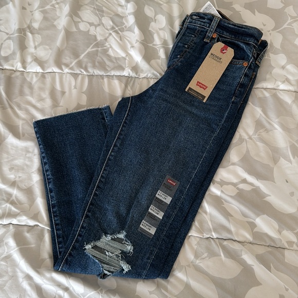 25x28 Levi’s wedgie straight jeans brand new with tags - Picture 2 of 4